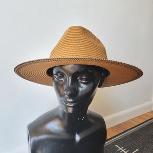 COAL Sun hat in beautiful dark tan L/XL Excellent Condition